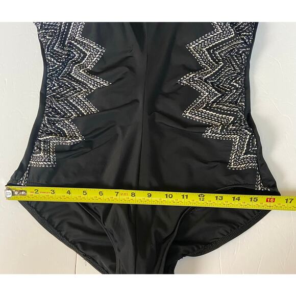 Miraclesuit Women's Stitch Fix Temptation Black One Piece Swimsuit Slimming 14 - Picture 9 of 10